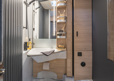 1100_R12_650-MEG_IN_5950_2025