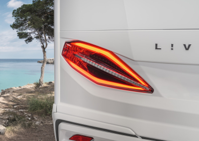 1100_R12_700-MEG_EX_4872_2026