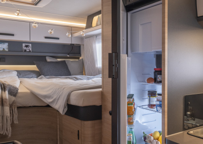 1100_R12_700-MEG_IN+BP_5422_2025