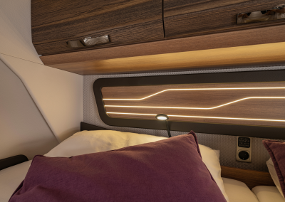 1100_R03_700-LEG_IN_3288