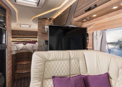 1100_R03_700-LEG_IN_3322