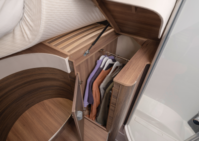 1100_R03_700-LEG_IN_3327