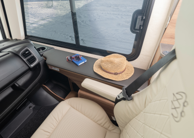 1100_R03_700-LEG_IN_3329