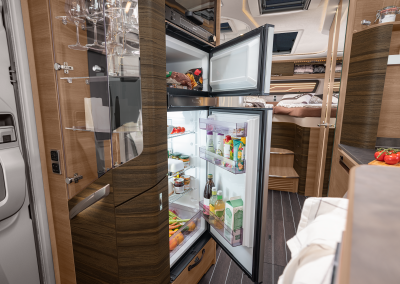 1100_R03_900-LEG_IN_3008