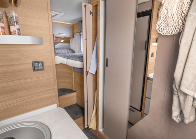 1100_R11_650-MEG_IN_8030_eine_ebene