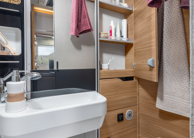 1100_R11_650-MEG_IN_8046_eine_ebene